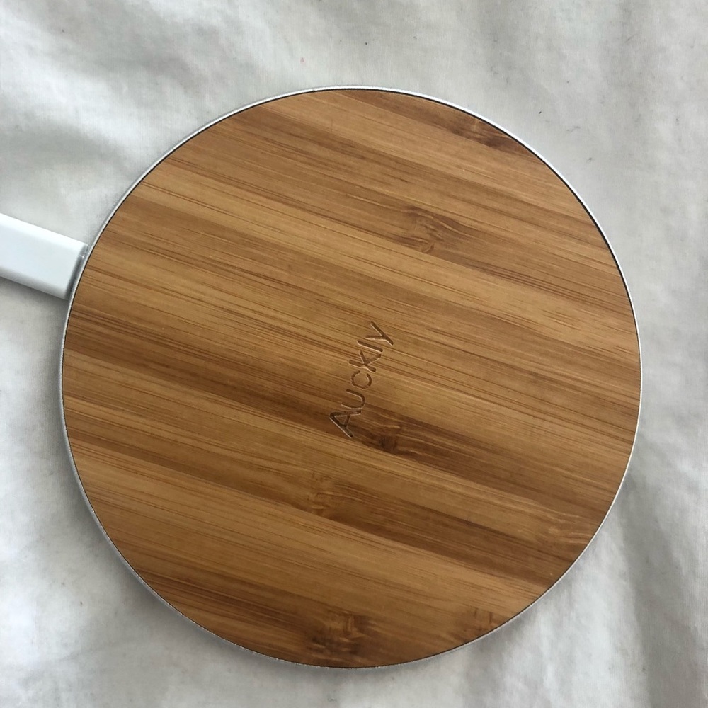 Wood grain iPhone X charging pad